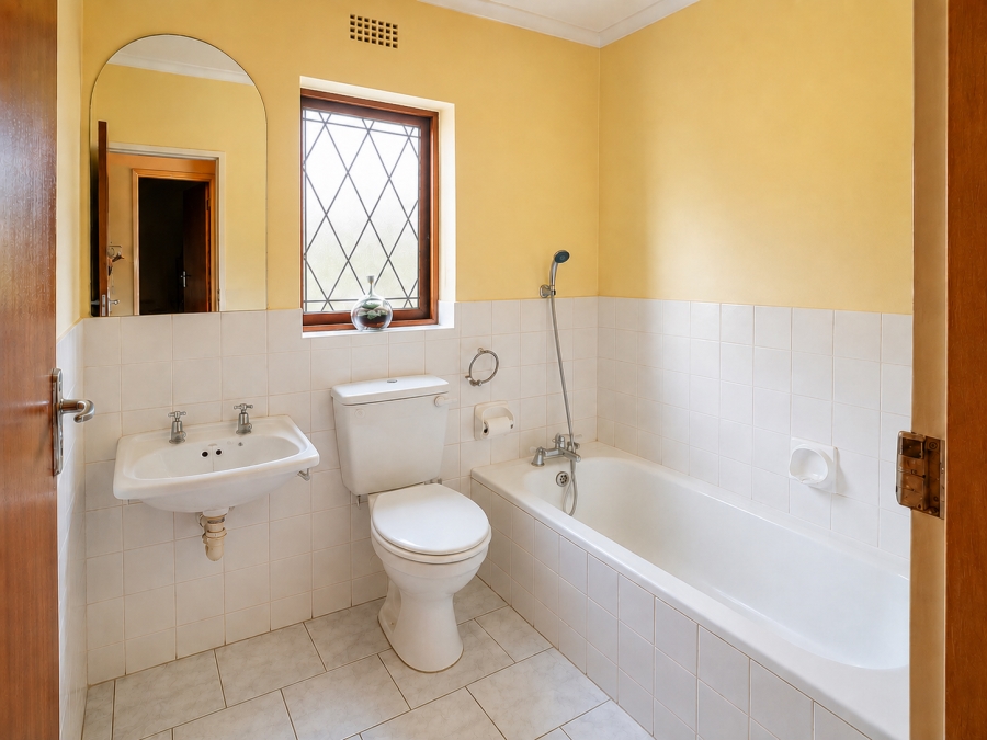 4 Bedroom Property for Sale in Clairewood Western Cape
